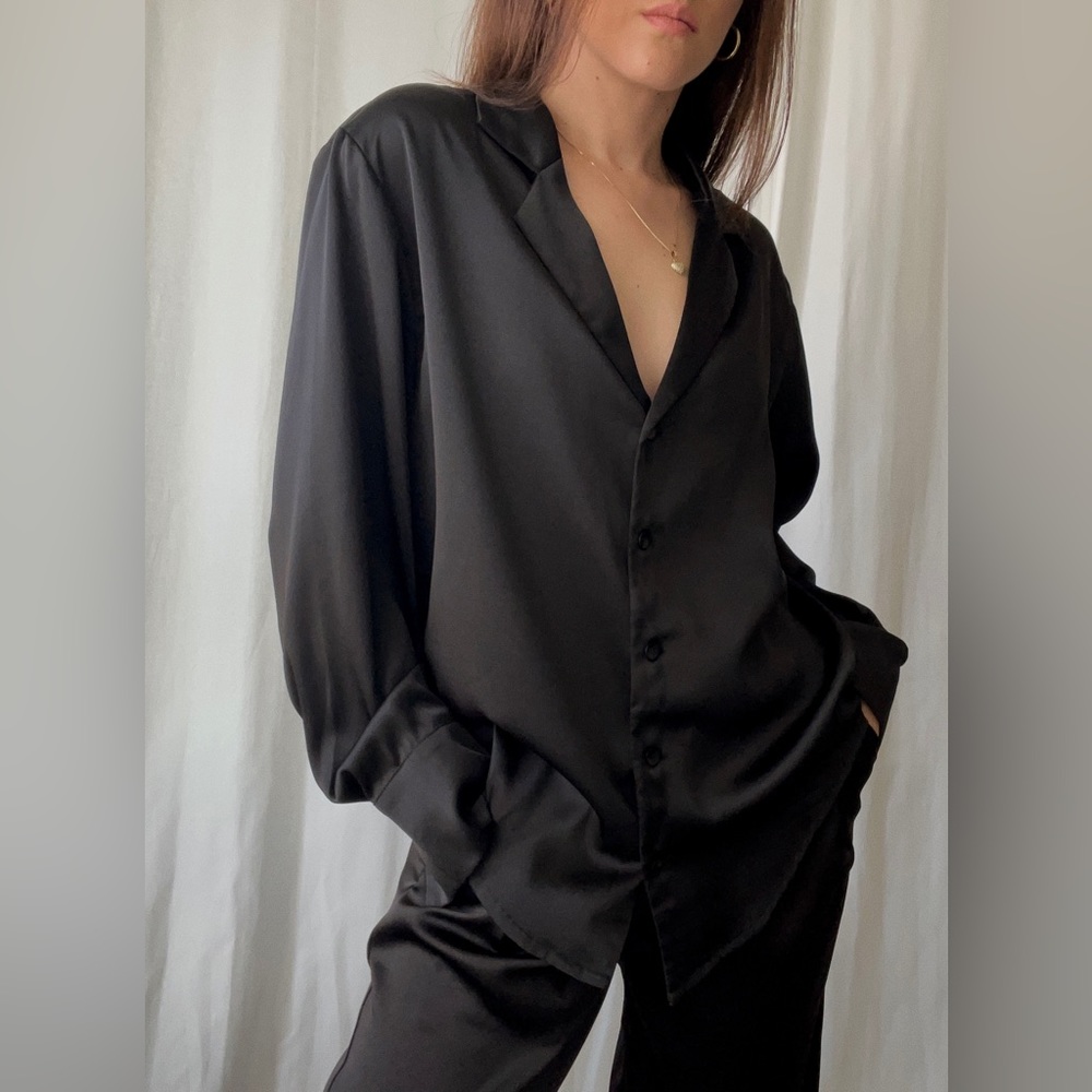LAST S • ELLE SATIN SET 🆕 — In BLACK - Picture 8 of 13